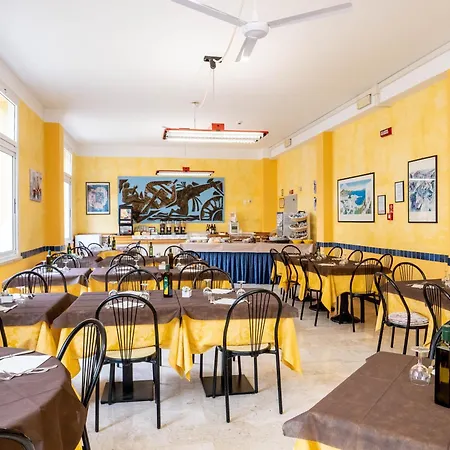 酒店 Cavallino Bianco 里米尼