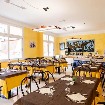 Cavallino Bianco 里米尼