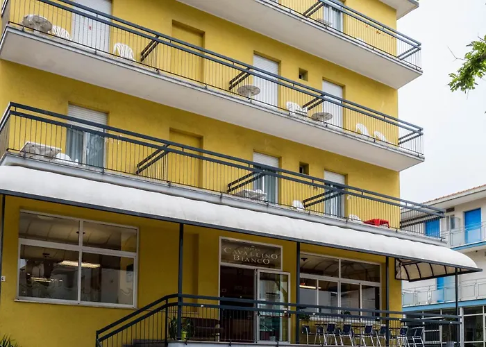 Otel Cavallino Bianco