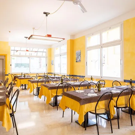 Cavallino Bianco Hotel 2*