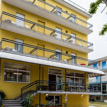 Otel Cavallino Bianco