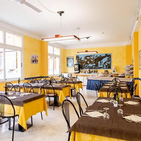 Cavallino Bianco Otel 2*