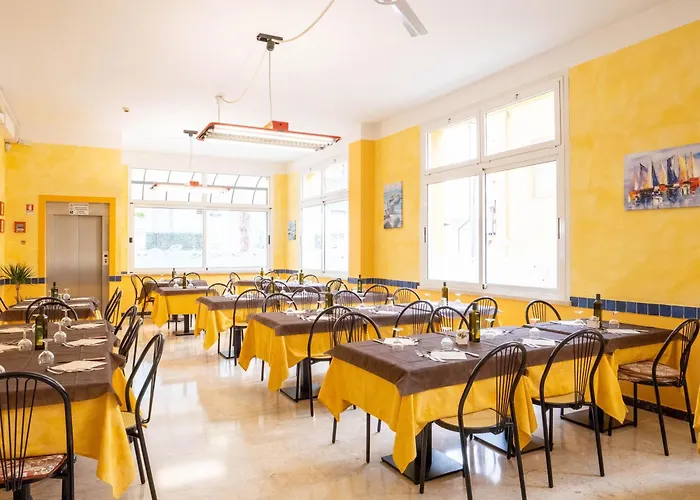 Cavallino Bianco מלון 2*