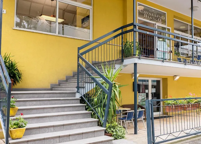 Cavallino Bianco 2* רימיני