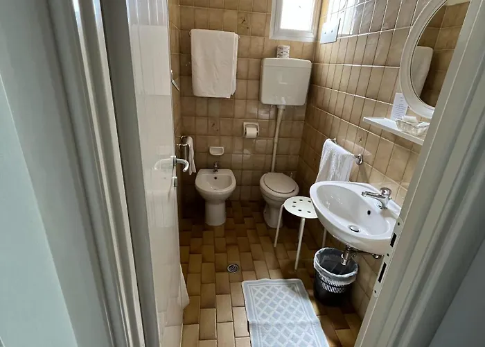 Cavallino Bianco מלון 2*